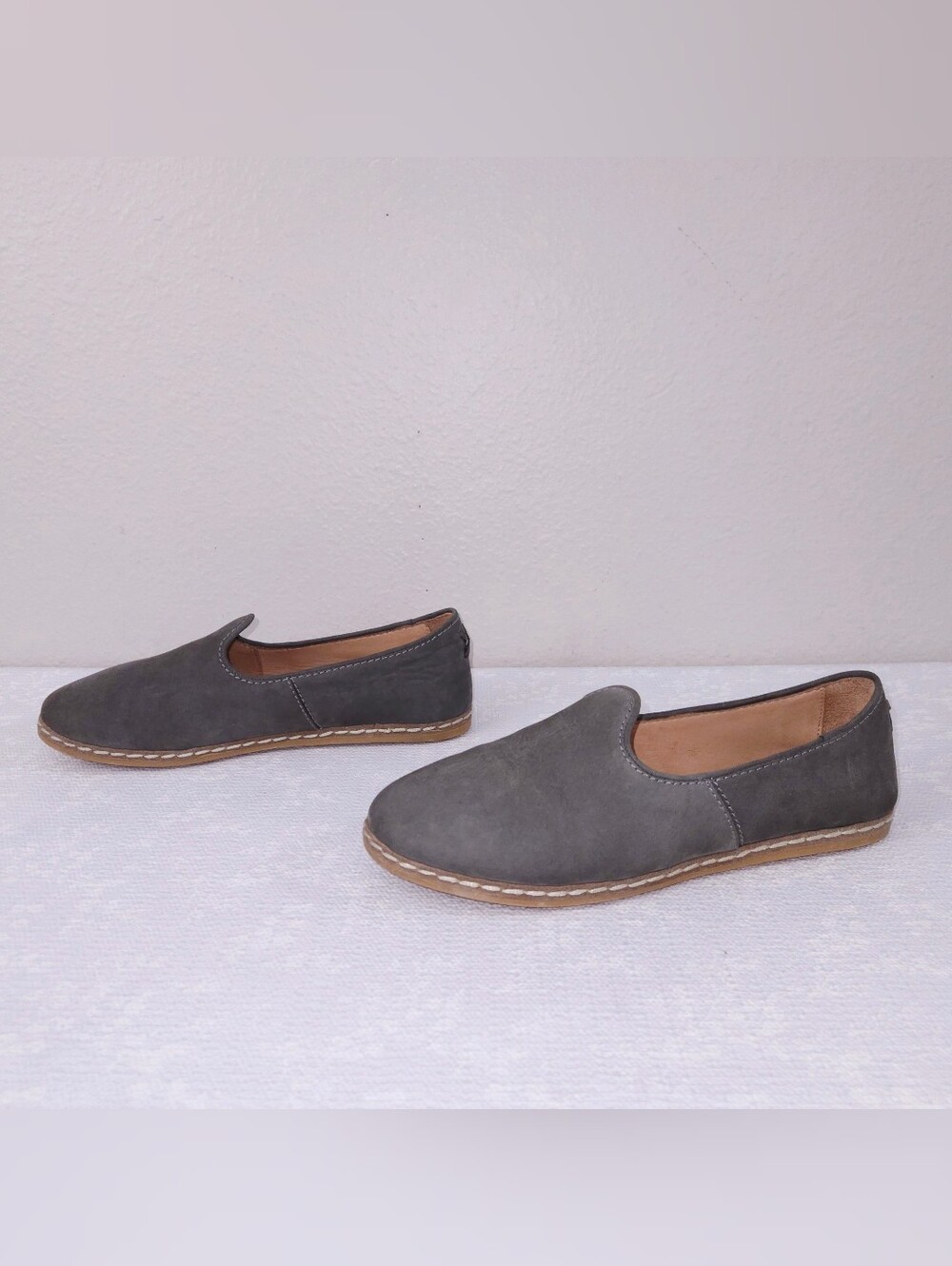 CHARIX Slip-On Flats Graphite Gray Nubuck Loafers EU 39
